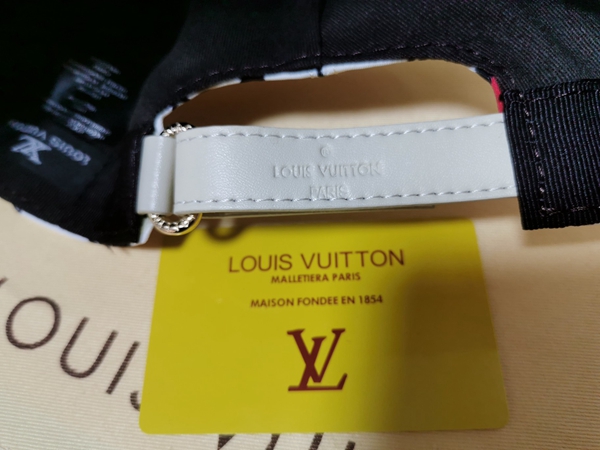 ブランド帽子角部分ディテール